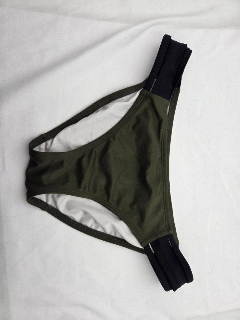 Victoria's Secret: The Luxe Retreat Bikini Bottom, Army Green & Black - L - Picture 2 of 6